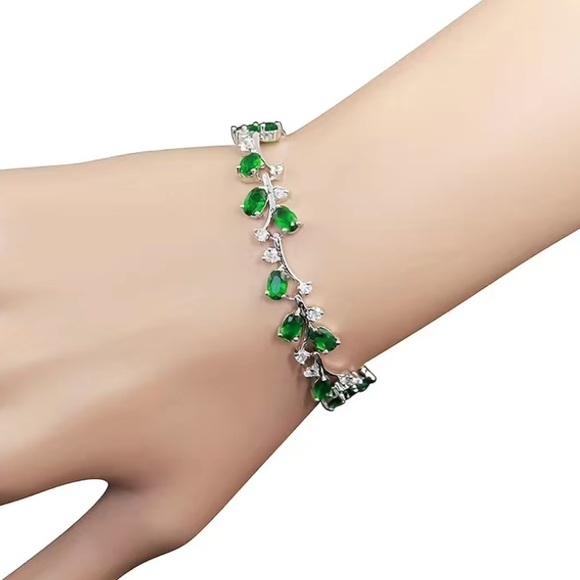 Emerald & Diamond Leaves on a Vine Tennis Bracelet
